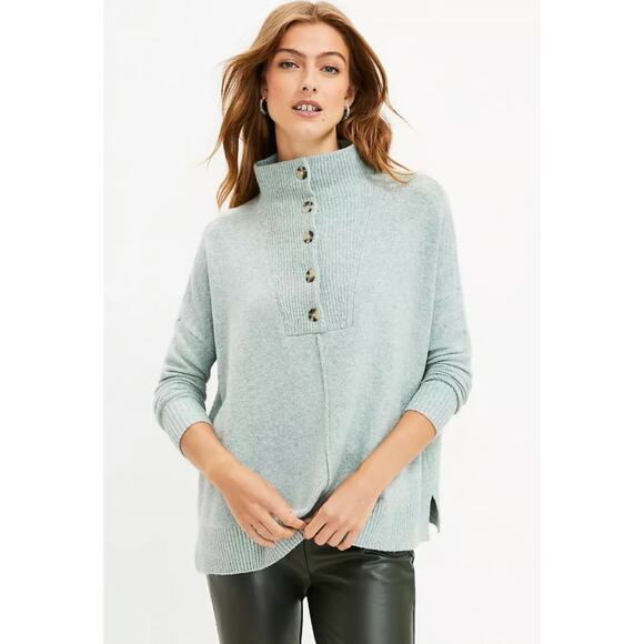 NWT Loft Women's Long Sleeve Relaxed Fit Button Up Sweater Size S Pale Green NWT - Picture 1 of 7
